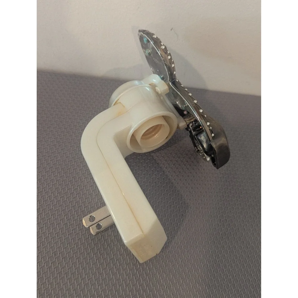 Bath & Body Works Squirrel Acorn Wallflowers Fragrance Plug Antique Bronze Fall